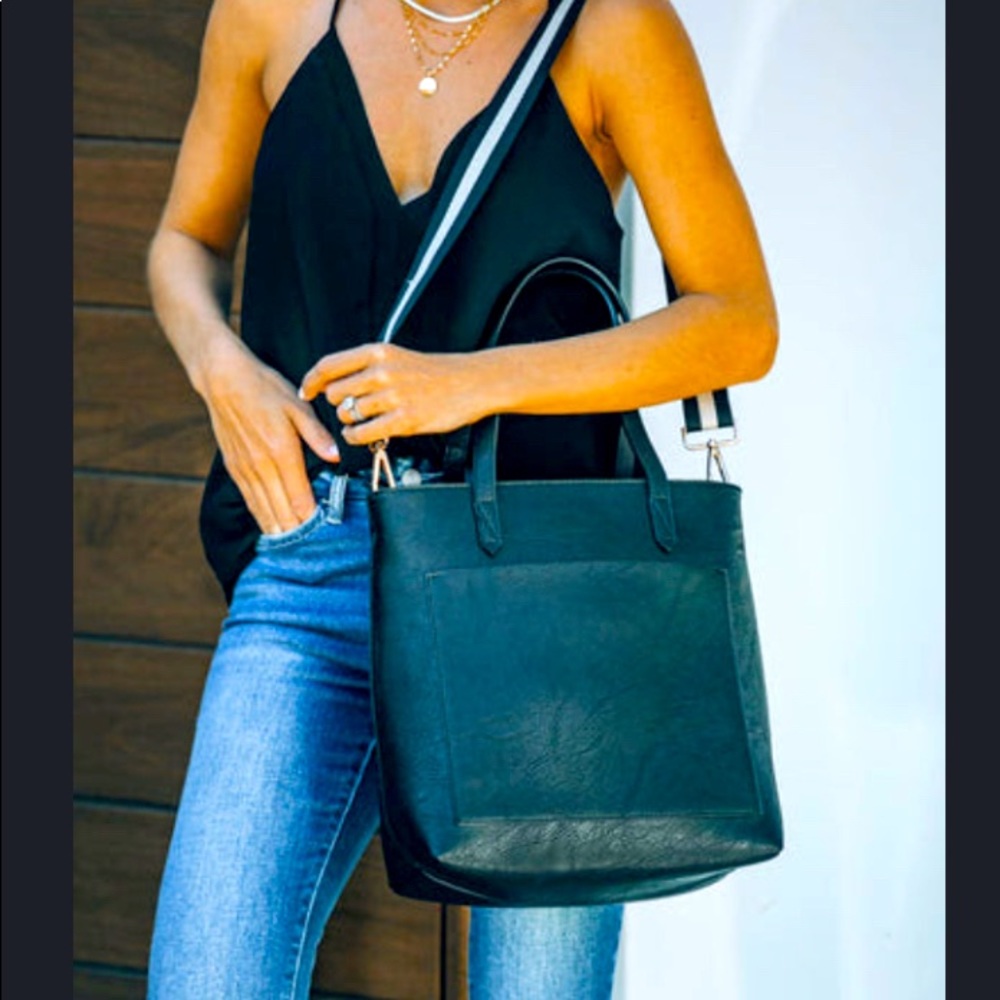 NWT cross body tote bag!